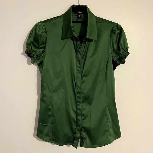 Mango Tops - Mango MNG SUIT satin-style cap sleeve button down emerald green blouse LIKE NEW